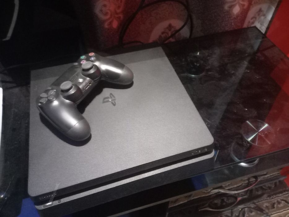 PS4 slim tiniq ideal holati proshivka bo"gan plombasi bor 1ta djoystik