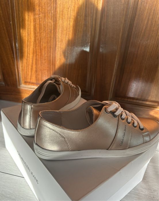 Calvin Klein обувки