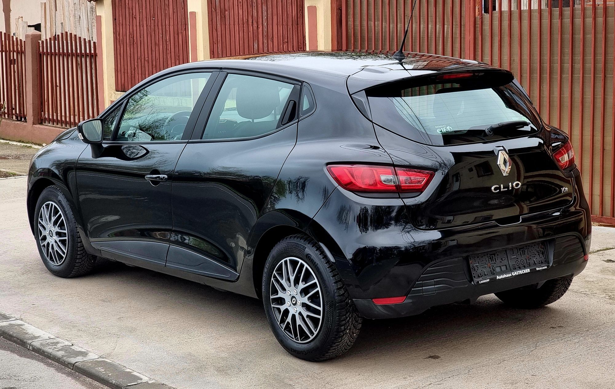 RENAULT CLIO 0.9 Benzina An 2013