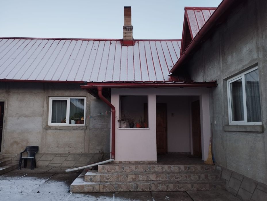 Casa spatioasa de inchiriat!