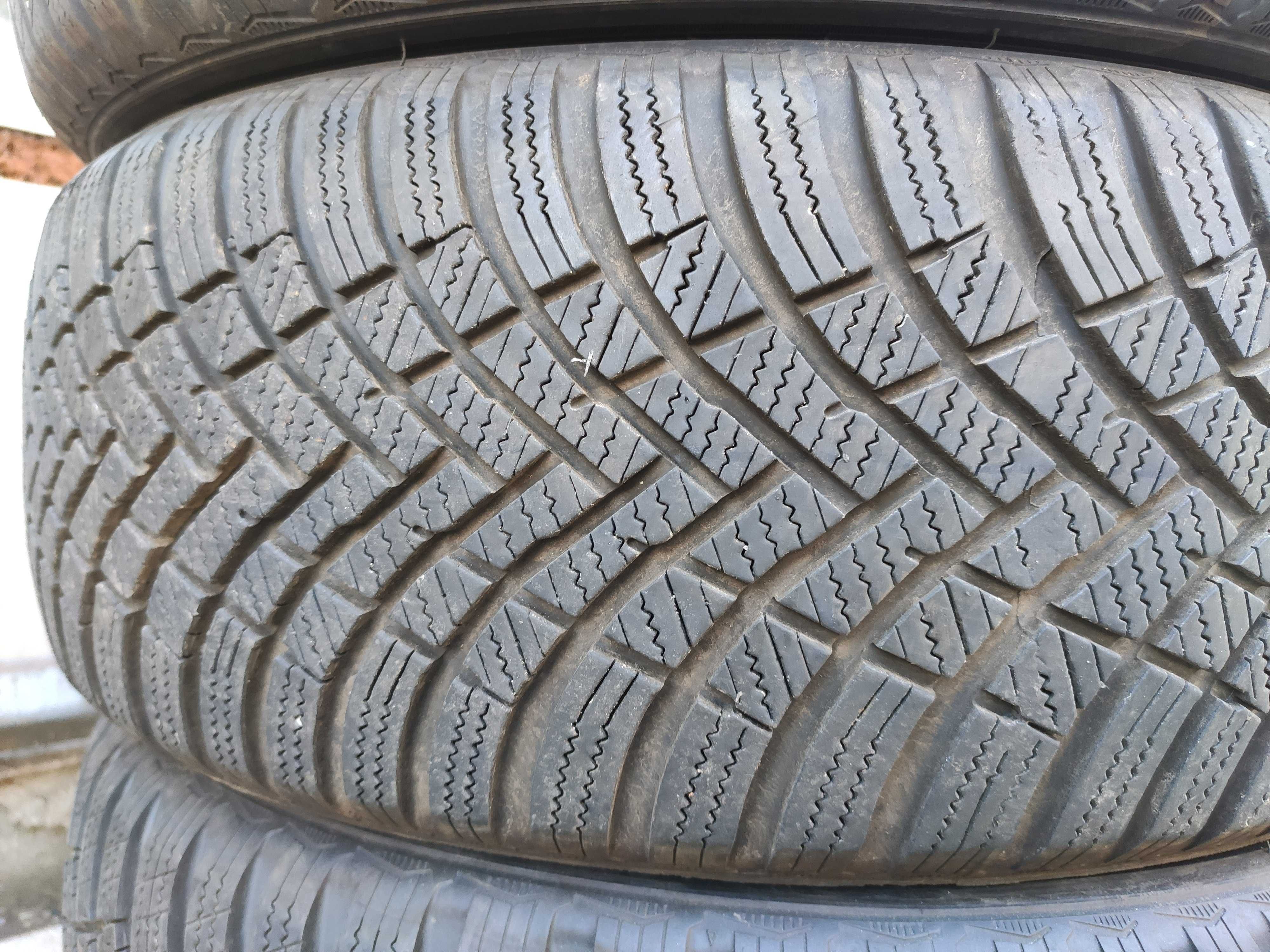 3бр Зимни гуми 205 55 16 - Hankook - DOT 2024