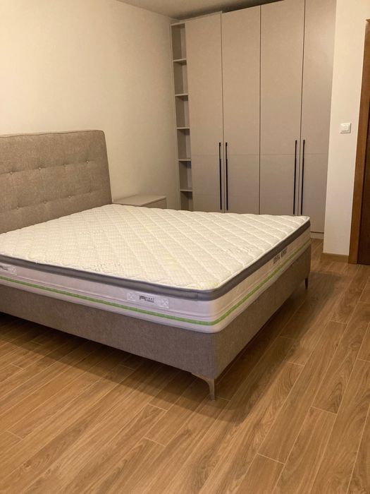 Дава се под наем Тристаен апартамент в Варна, Общината - 115 кв.м за 1196.97 € - Снимка #1