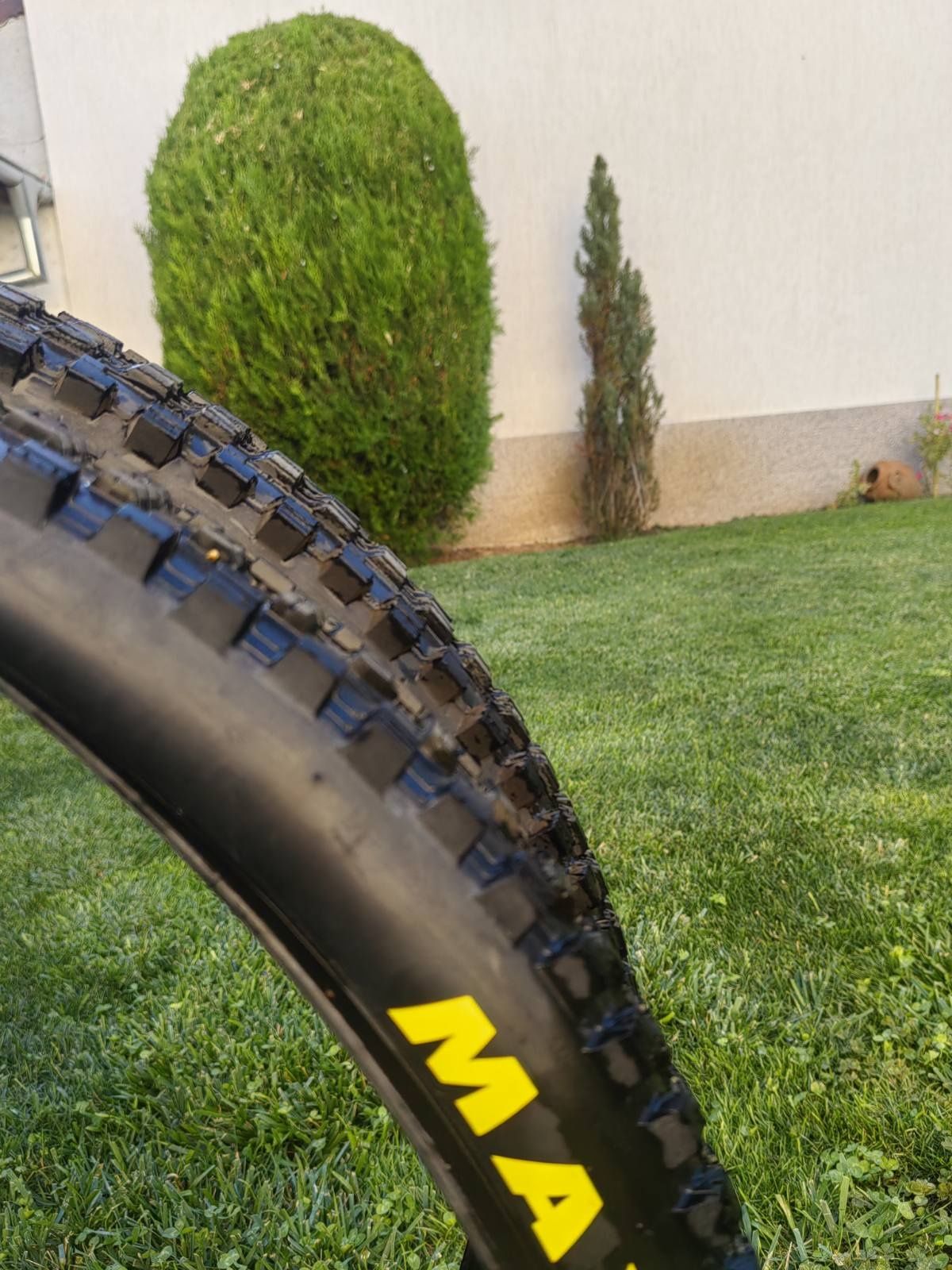 MAXXIS гуми за велосипед