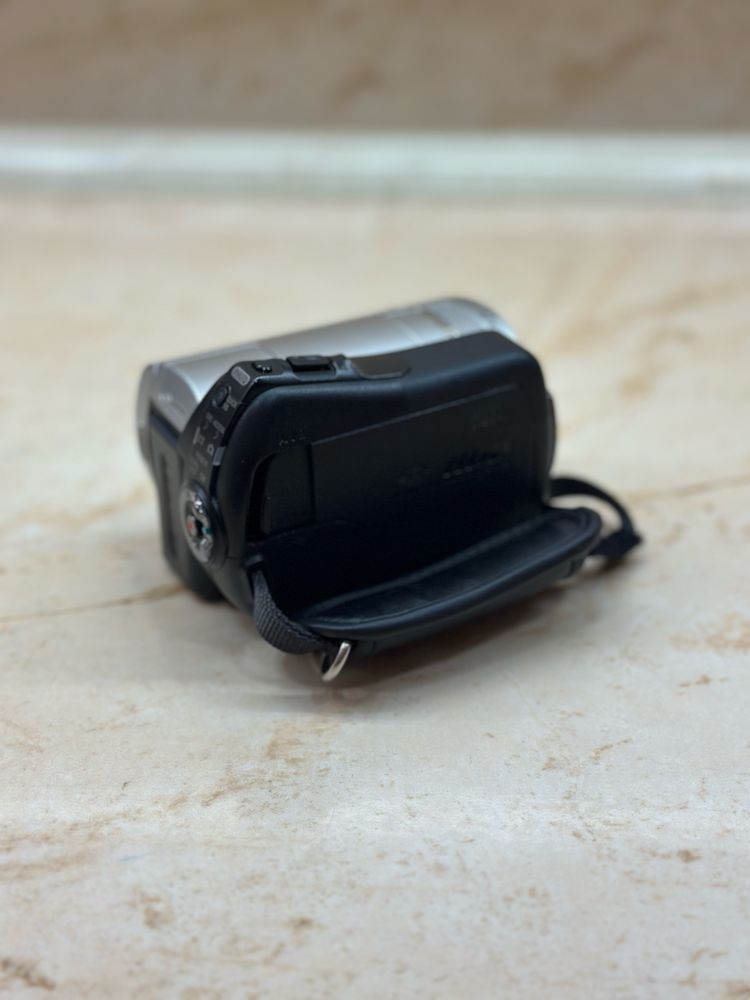 Камера Sony DCR-SR36
