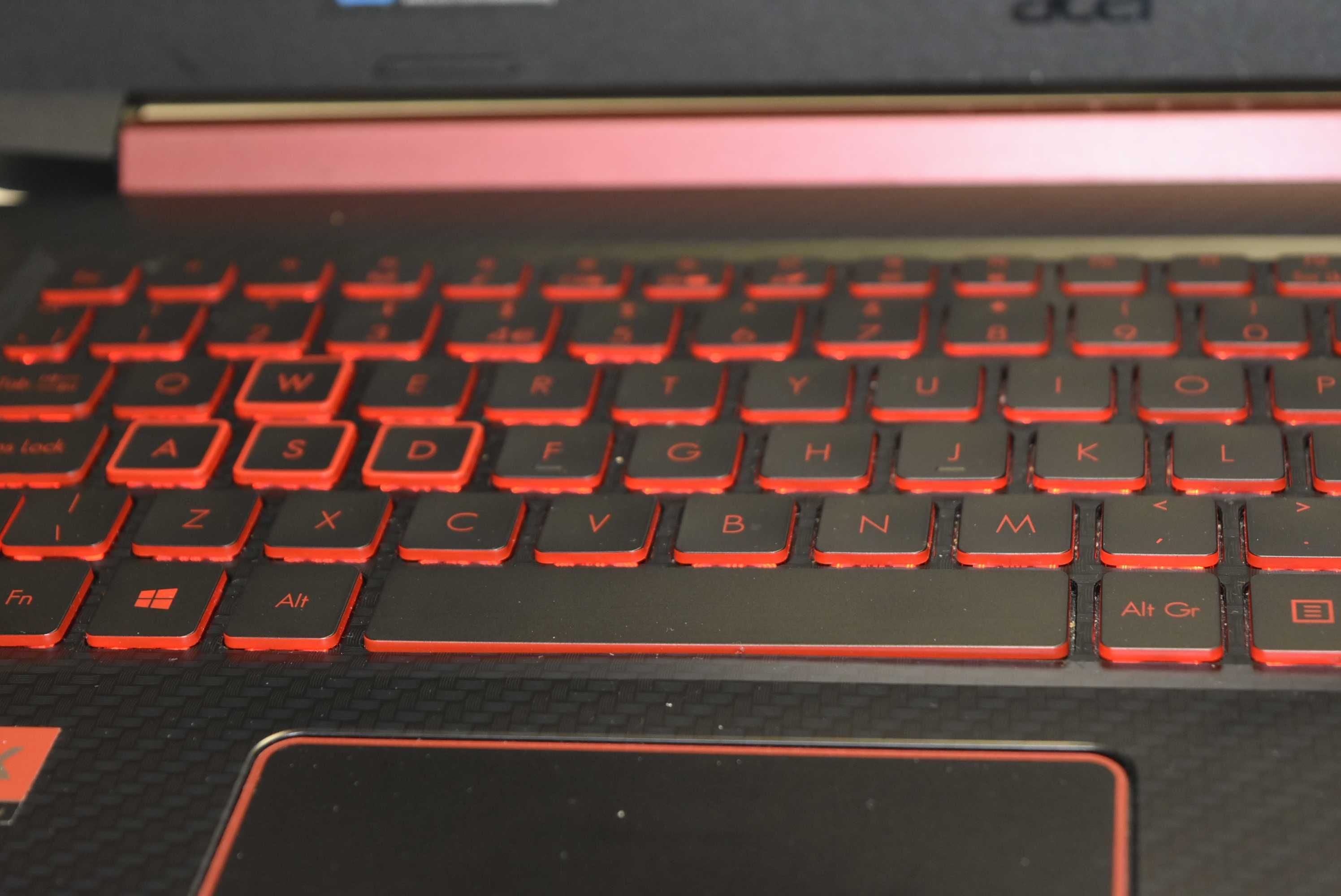 Геймърски лаптоп Acer Nitro 5 (AN515-42)