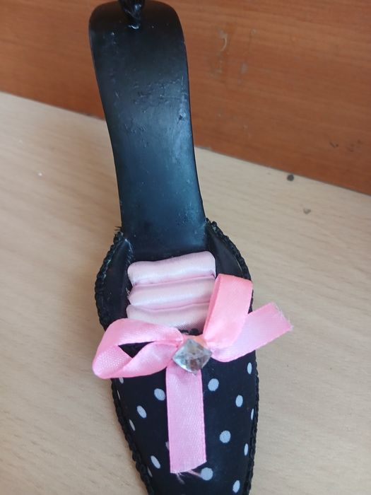 suport pentru bijuterii