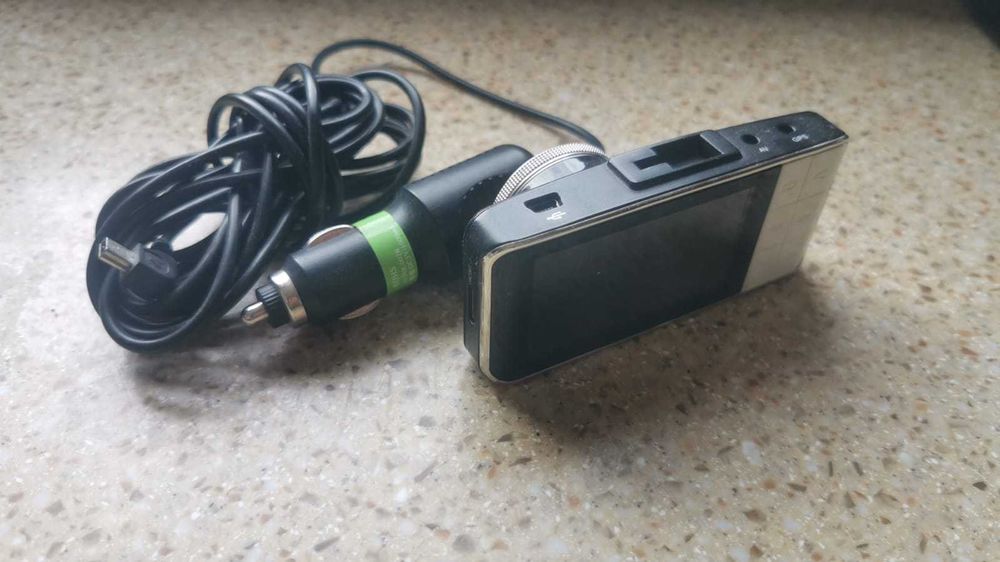 Видеорегистратор б\у в отличном состоянии