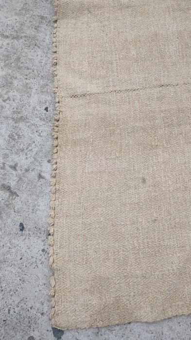 Față de masă veche țesută manual la război din cânepă