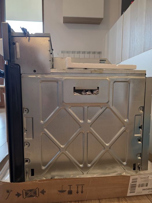 Фурна за вграждане Whirlpool AKP 745 IX - за ремонт или части