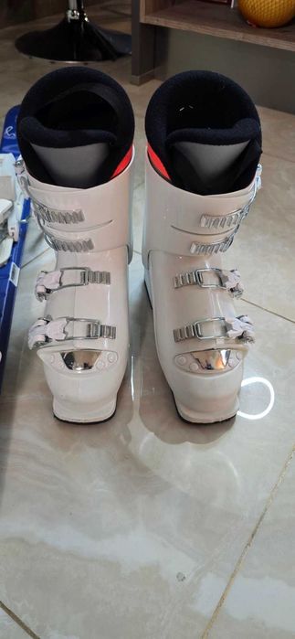 Детски ски комплект 2024г . Използвани са 15 дни!