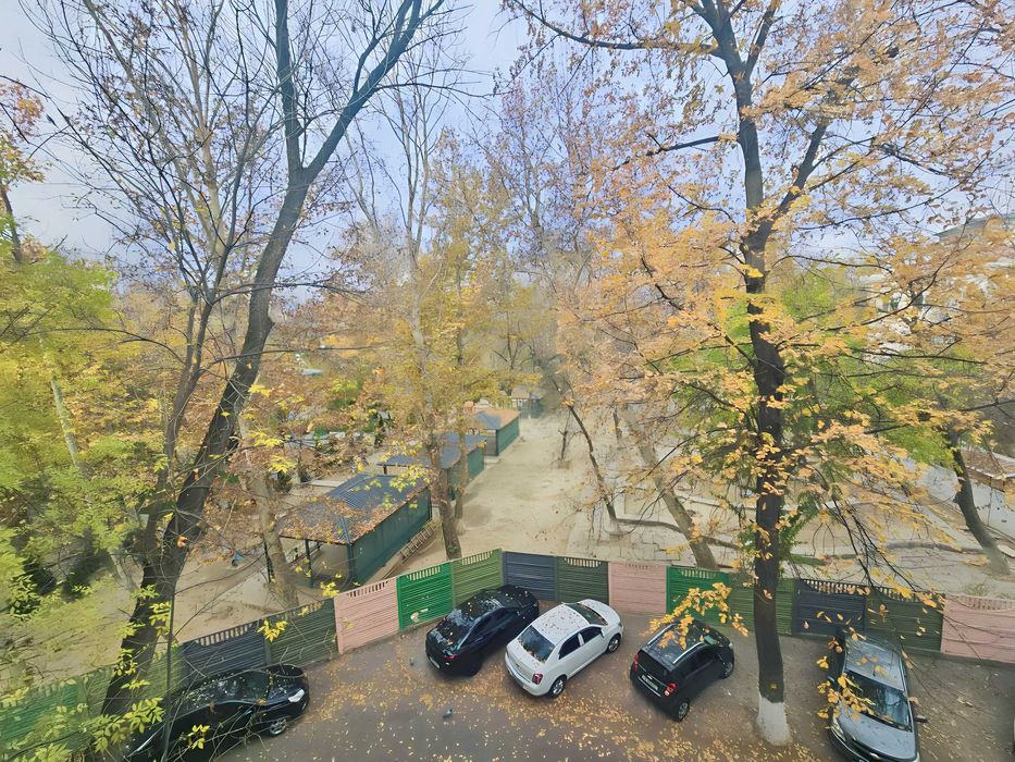 Продаю свою Чиланзар 23 1в2/4/5 кирпич, балкон 2*6 42кв.