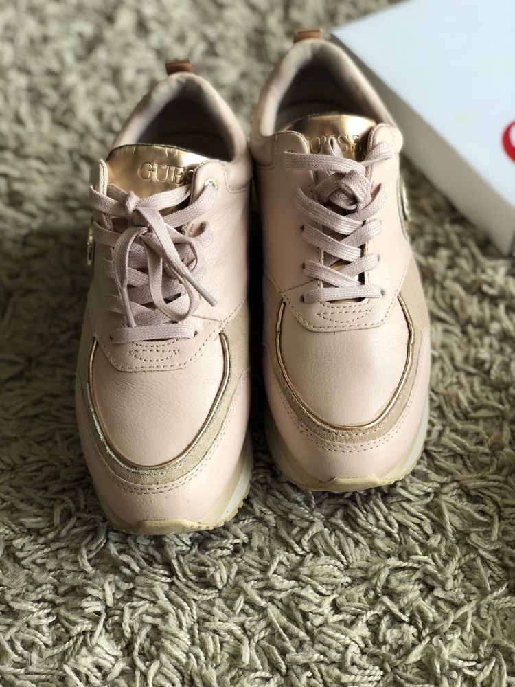 Adidași /sneakers de damă GUESS/roz deschis