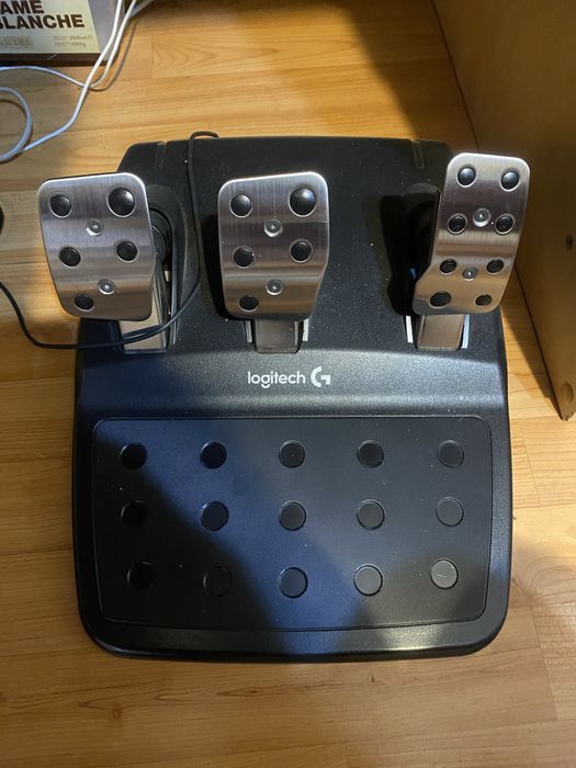 Volan logitech g29 (nu prezinta defecte)