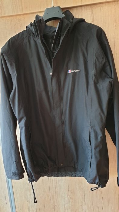 Geacă Berghaus,firmă profesionala pentru ploaie și vint.England
