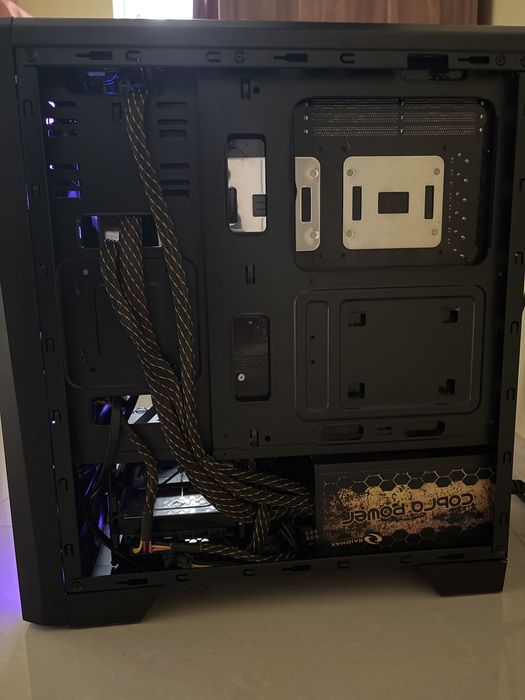 Работна станция(компютър), с двупроцесорен intel Xeon E5 64 GB