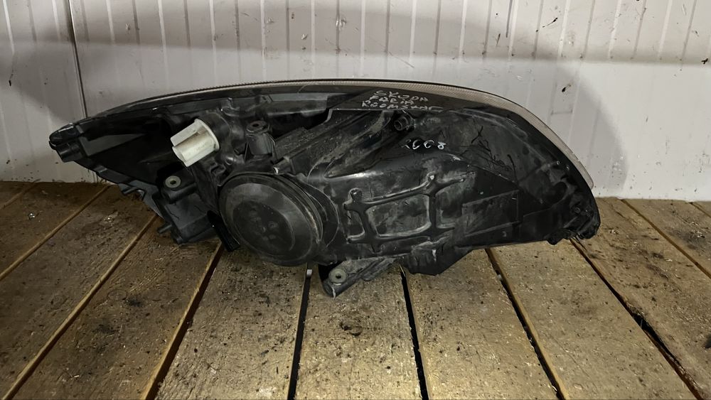 Ляв фар Skoda Fabia 2 Roomster