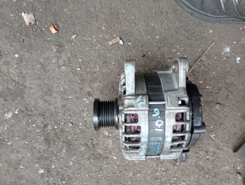 Alternator Ford focus 2 1.6 tdci  2007
