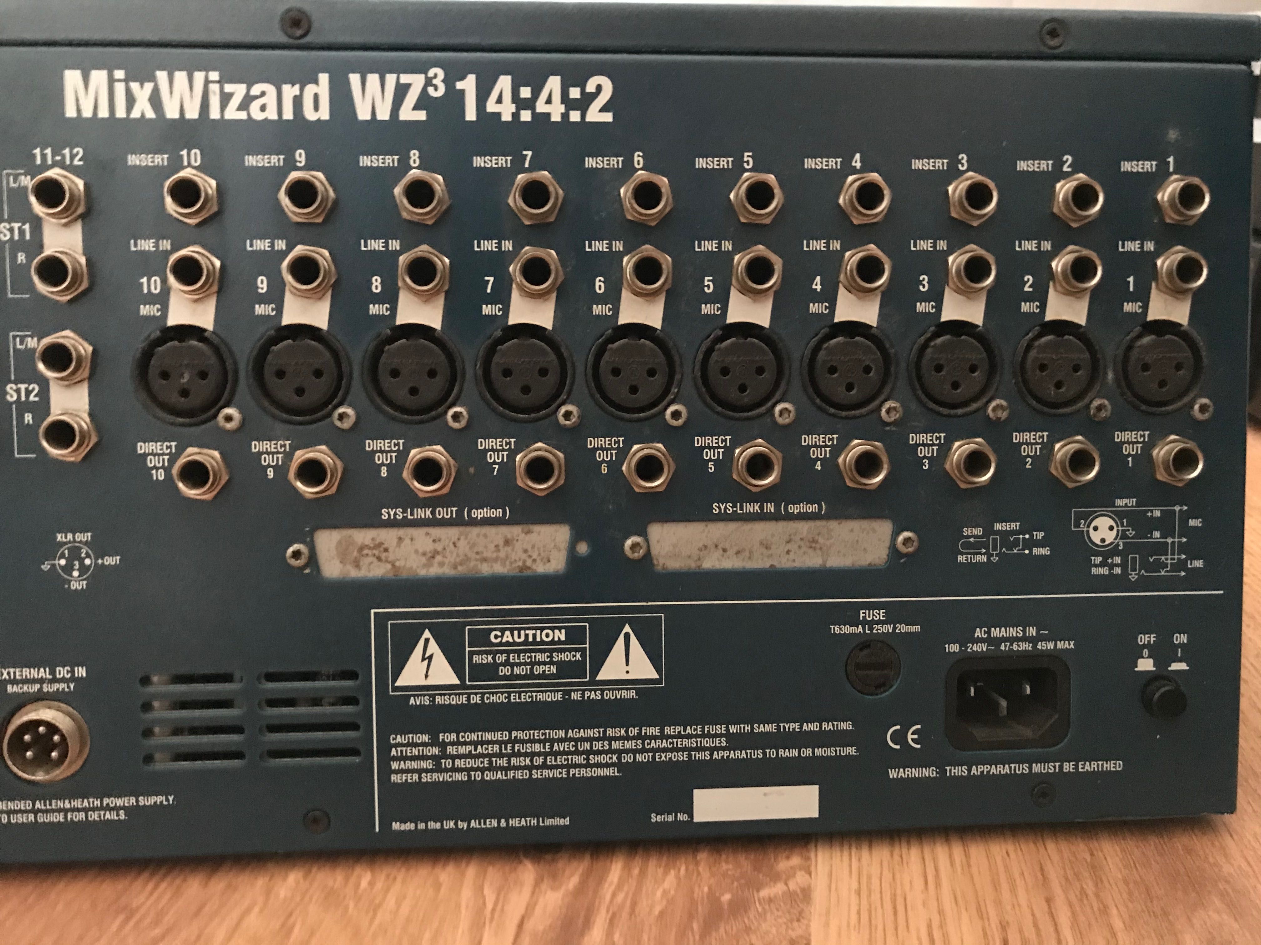 Studio / Live mixer profesional Allen & Heath MixWizard WZ3 14:4:2 UK