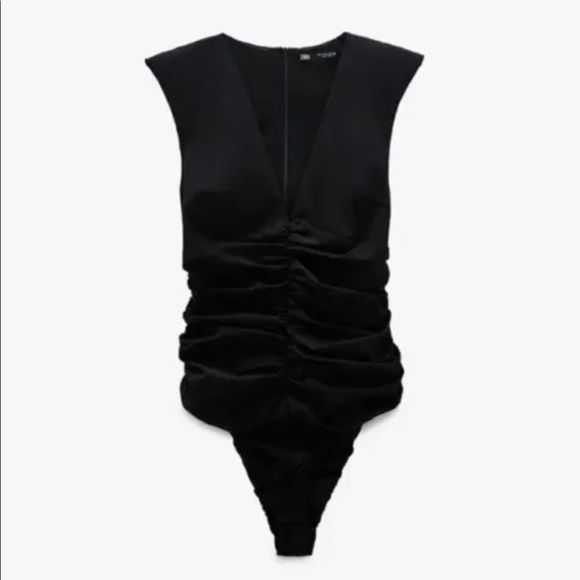 Чернo боди ZARA.