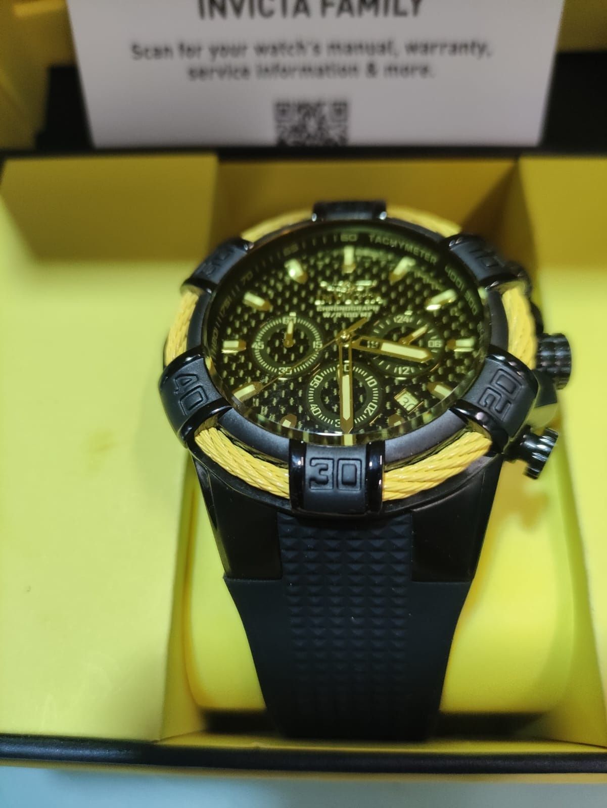 invicta bolt galben original