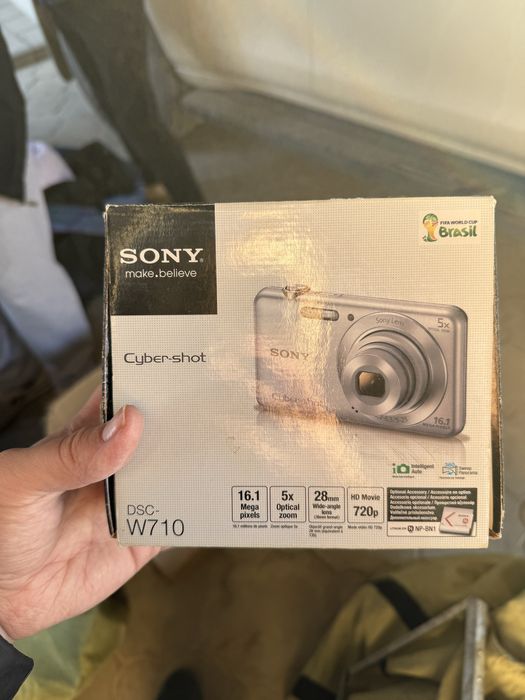 Sony Cyber-shot DSC-W710