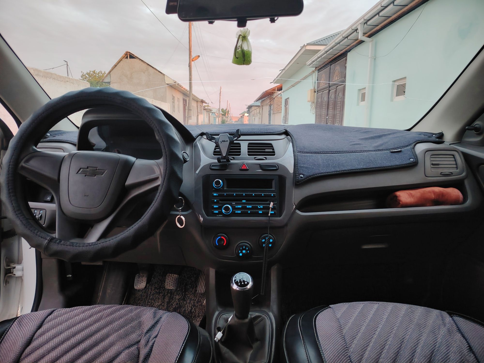 Продаётся автомобиль Chevrolet Cobalt LS