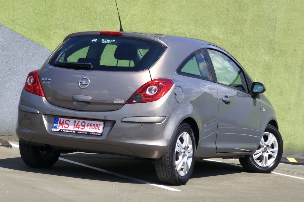 Opel Corsa D Facelift 1.2 Benzina Euro 5 - Cutie automata / Easytronic