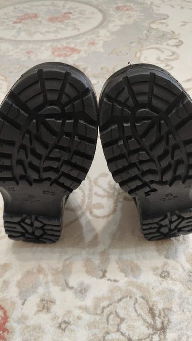 Продам зимние берцы