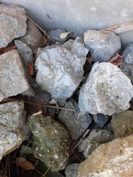 Piatra sparta decorativa rosie