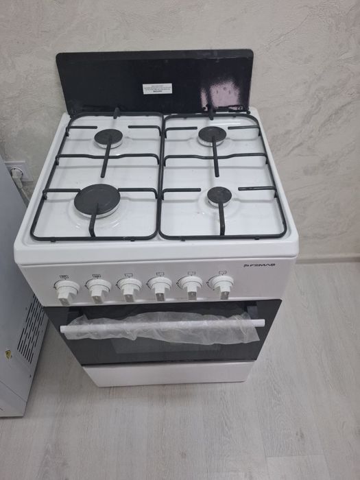 Продам газовую плиту Femas
