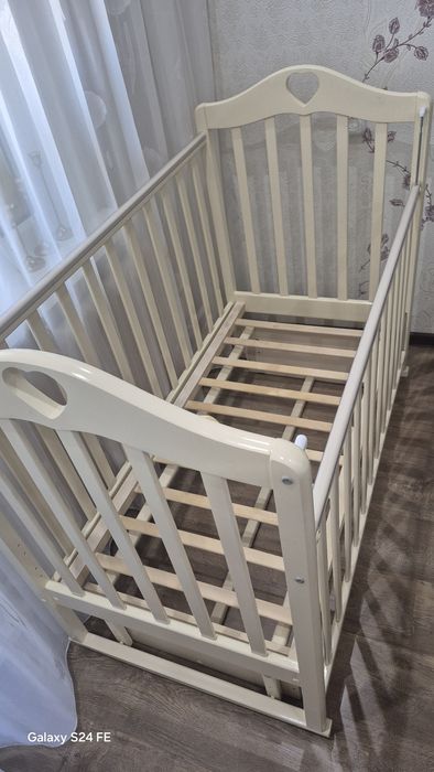 Детская деревянная кроватка