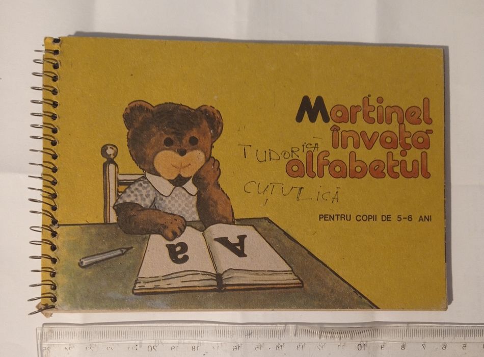 Vând/Schimb carte rară"Martinică învață alfabetul",fără pagini rupte.