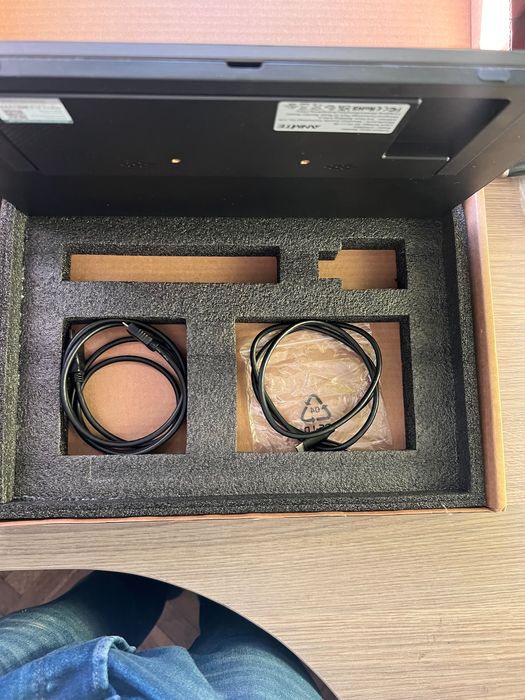 Преносим монитор