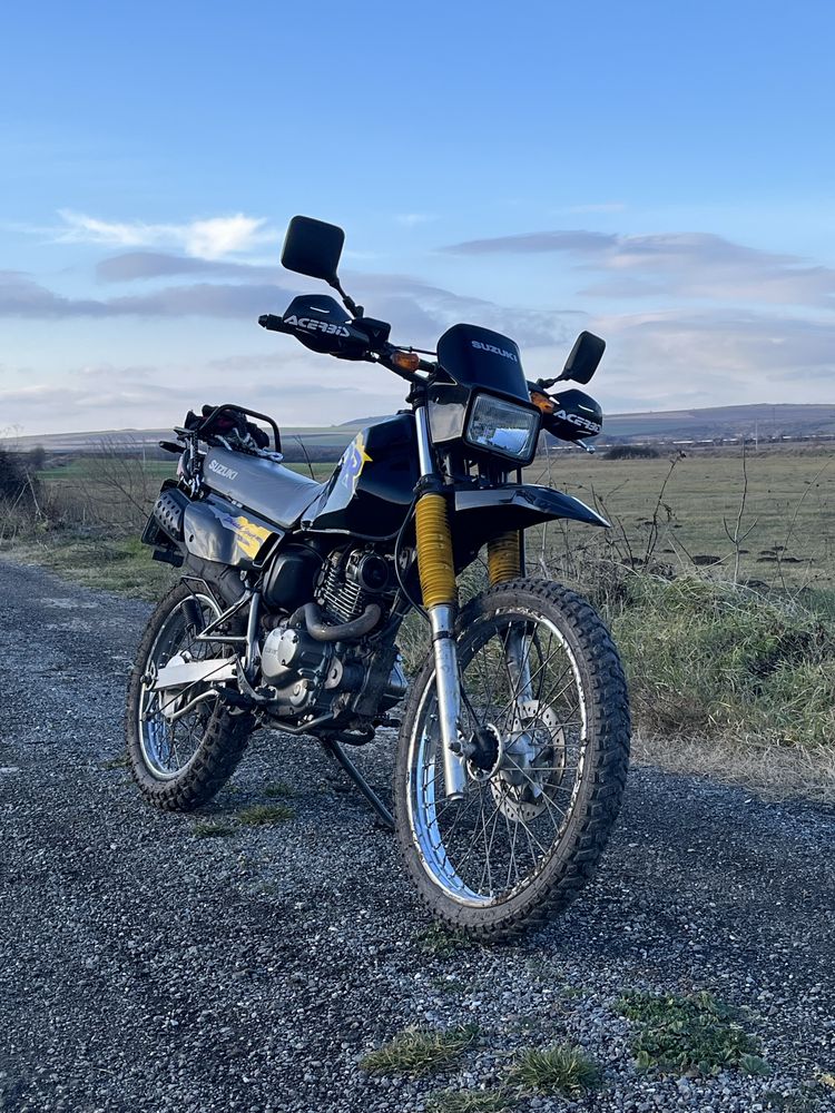 Suzuki DR 125 SE