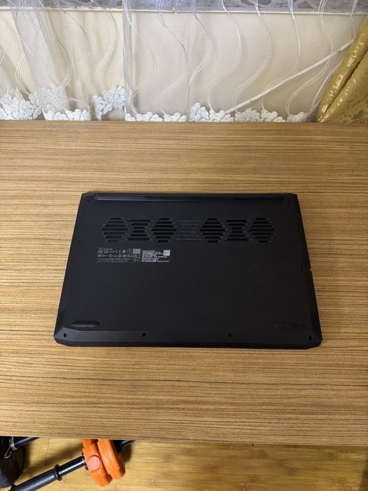 Leptop gaiming lenovo IdeaPad3