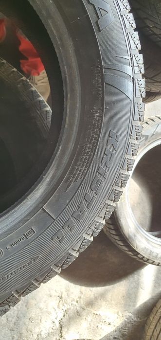 Гуми 2бр 195/65/15 - 1бр- 75лв