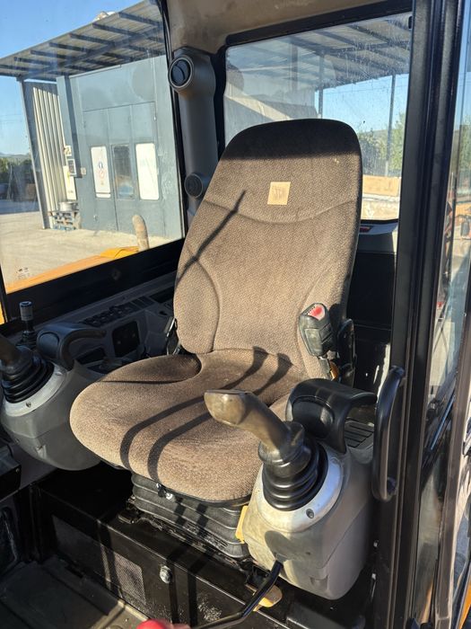 Excavator JCB 65 Z 6500 kg senile cauciuc 2016