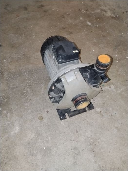 Pompa de apa electrica