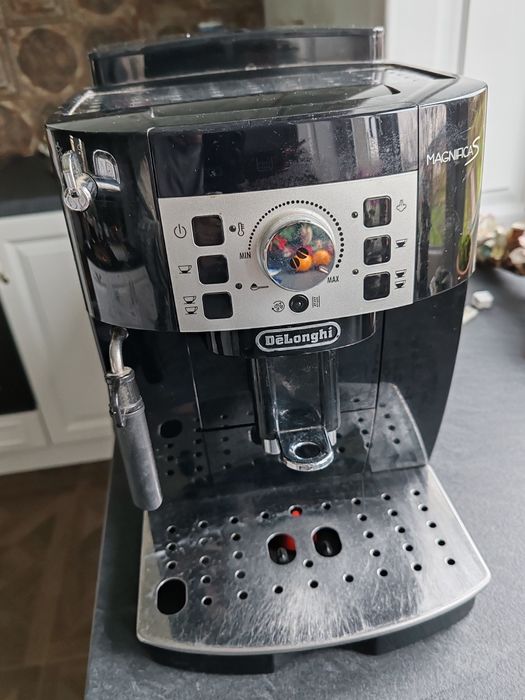 Aparat cafea DeLonghi Magnifica S