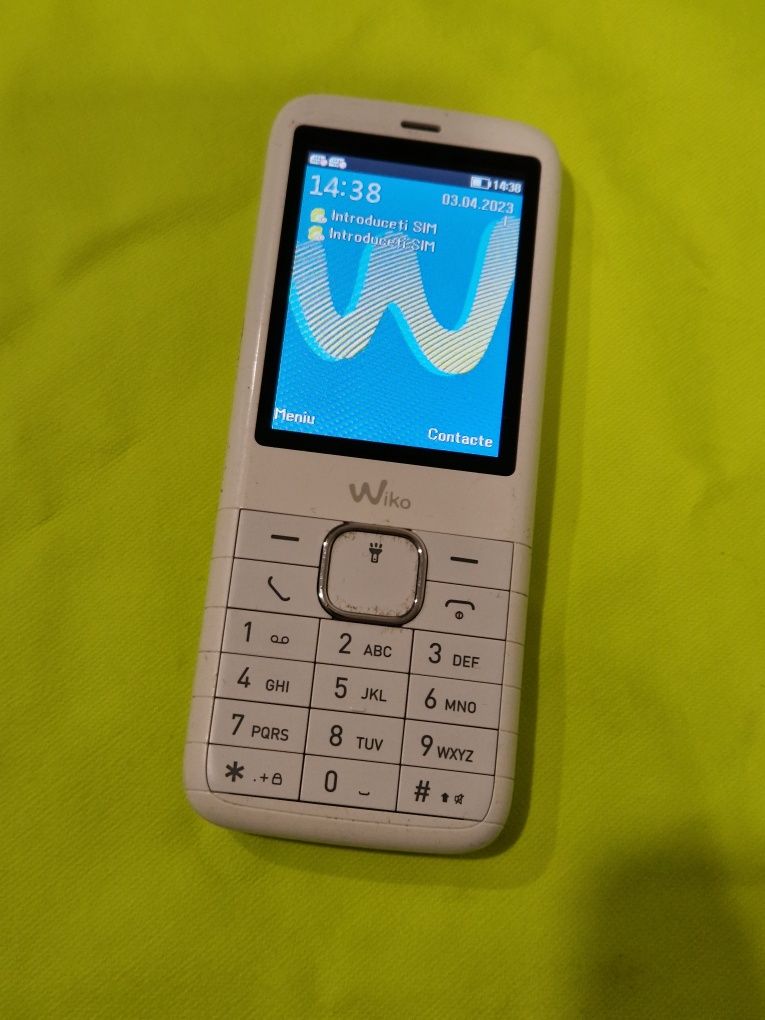 Telefon Wiko cu butoane cu display mare