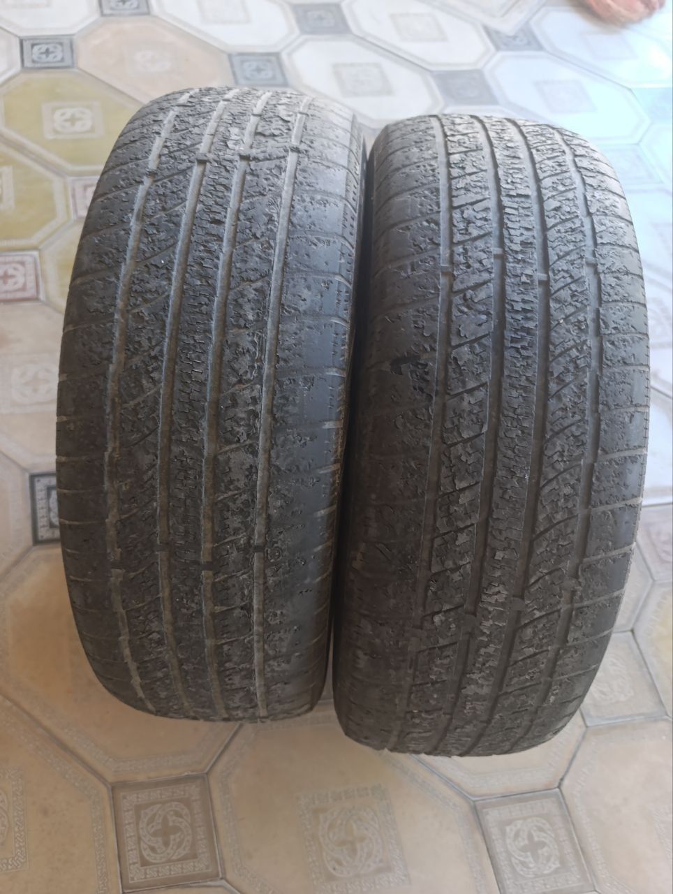 205/65R15 Сотилади.2 дона