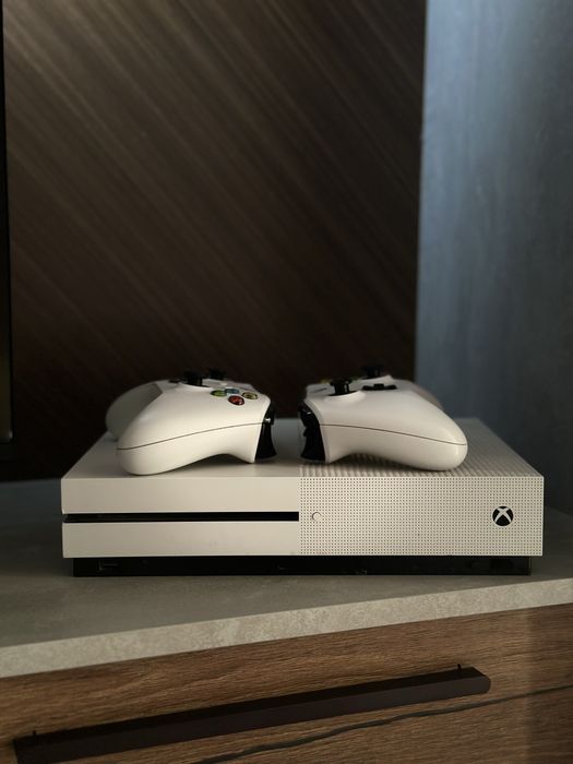Продается xbox one