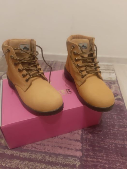 Ghete copii noi din piele întoarsă, mărimea 38
