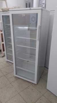 Хладилна витрина ( охладител за вино )
