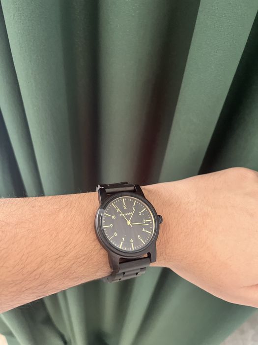Кварцевые часы из дерева Ecowatch