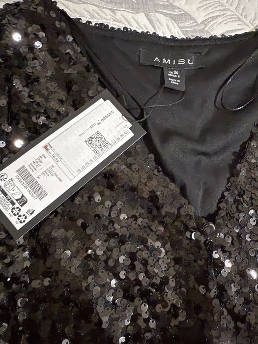 Платье с пайетками. Новое! Размер 36 (S)