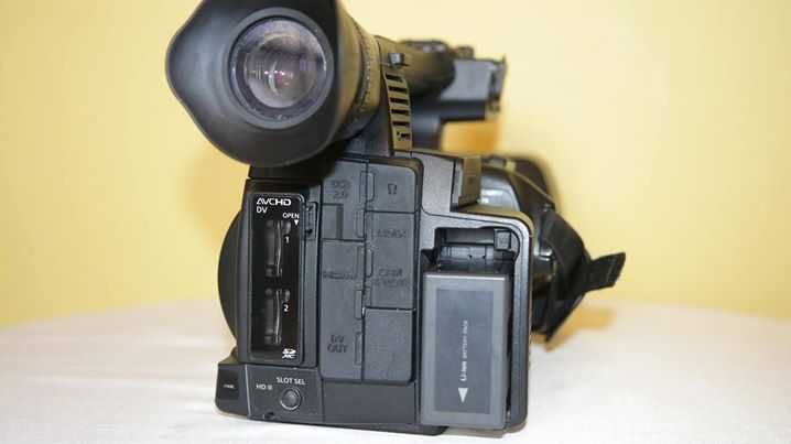 Видеокамера Panasonic AG-AC 130 AEJ