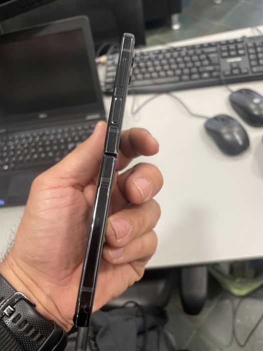 Samsug Galaxy z Flip 4