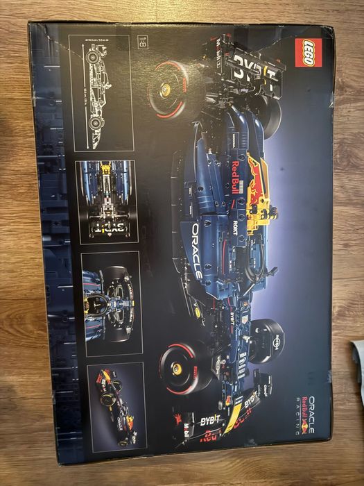 Lego F1 RedBull, Nou-Sigilat