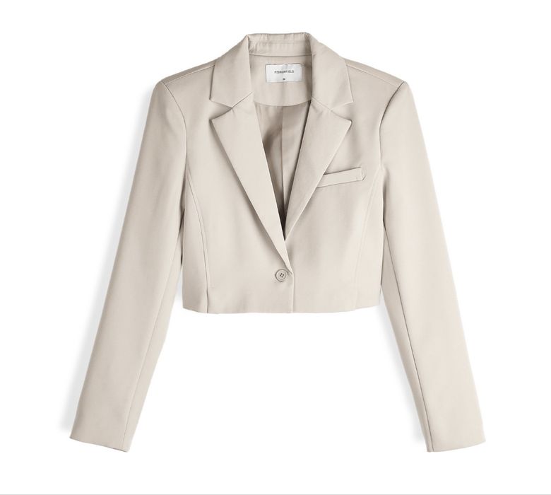 Късо дамско сако